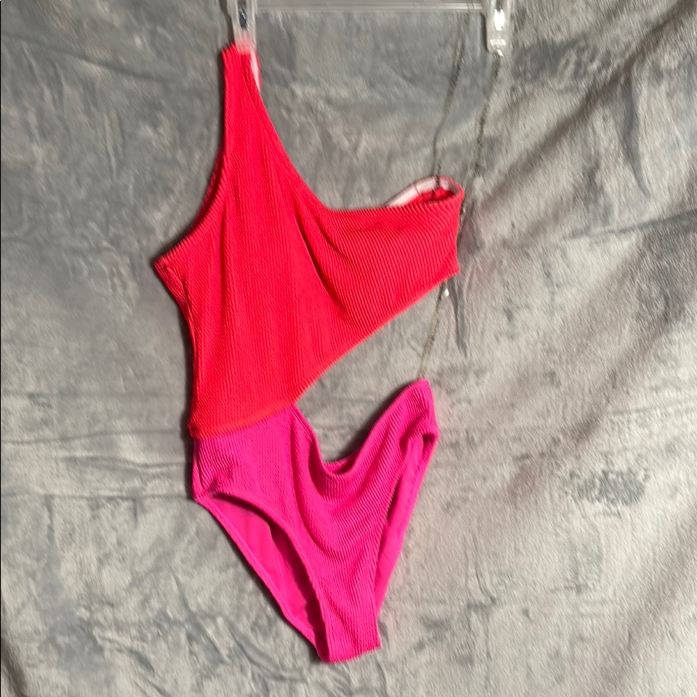 NWT Vibrant one Piece Swimsuit with cut outs hi cut thighs and no underwire